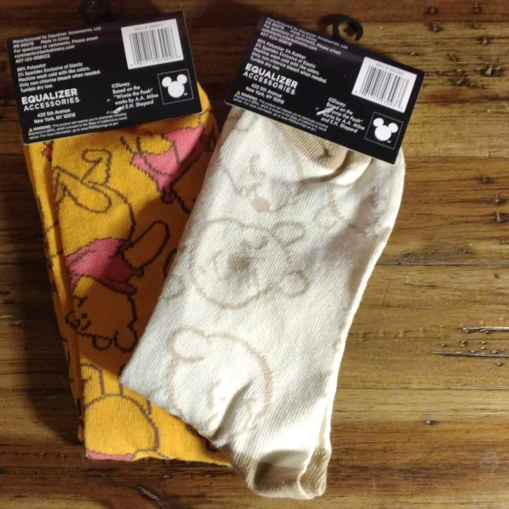 Disney Men's Crew Socks - Yellow and Cream